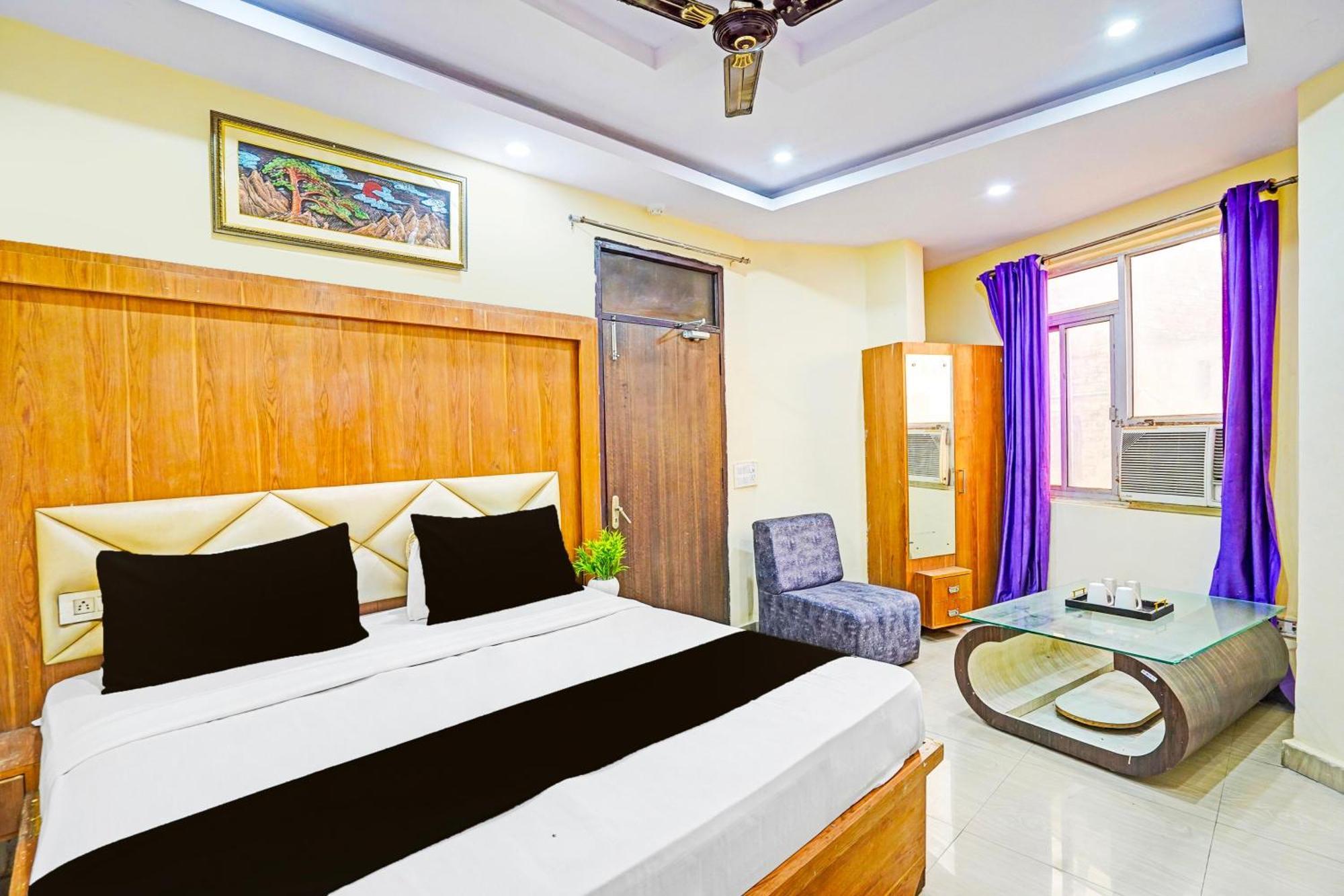 Hotel Super O Charbagh Formerly Khalsa